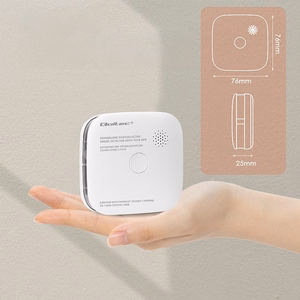 Qoltec 52579 Belaidis dūmų detektorius su baterija | Tuya | Wi-Fi | jutiklio tarnavimo laikas 10 metų | signalizacija 85dB | LED