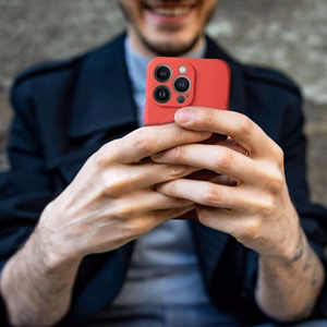 Чехол для iPhone 14 Pro силиконовый Mag Cover совместимый с MagSafe красный