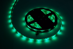 Rebel RGB LED juosta, 5 m, 150× 5050 SMD, atspari vandeniui, balta PCB