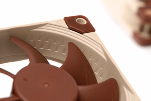 Noctua NF-A8 PWM Kompiuterio aušinimo sistema Kompiuterio korpusui Ventiliatorius 8 cm Rusvai gelsvas, Ruda