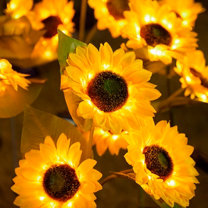 Rebel decorative solar garden light, sunflower