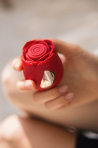 Beautifly Rose Glow Pleaser SelfLove intymus masažuoklis, raudonas