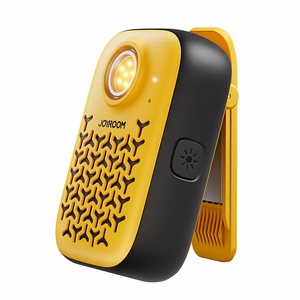 Joyroom Maya JR-MS03 nešiojamas Bluetooth garsiakalbis su integruotu žibintuvėliu, atsparus - geltonas