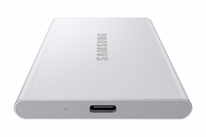 Išorinis SSD diskas Samsung 2TB skaitymas 1050 MB/s rašymas 1000 MB/s