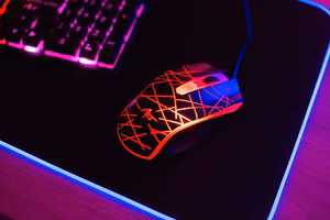 ART komplektas laidinė klaviatūra USB A QWERTY su šviesa + laidinė pelė USB A su šviesa AK-50 juoda