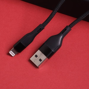 Maxlife MXUC-07 kabelis USB - Lightning 1,0 m 2,4A juodas nailonas