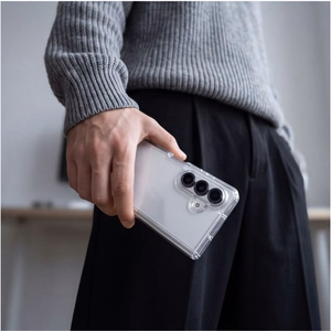 Tech-Protect FlexAir Hybrid dėklas, skirtas „Samsung Galaxy Z Fold 8 Ultra“ – skaidrus