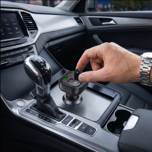 Tech-Protect CC07 3 prievadų PD 54W automobilinis įkroviklis + Bluetooth FM siųstuvas - juodas