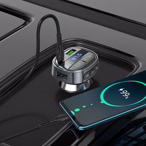 Automobilinis įkroviklis Hoco USB A + USB C PD QC3.0 5A 30W su skaitmenine indikacija + siųstuvas FM BT E70 obsidianinis juodas