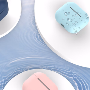 Чехол для AirPods 2 / AirPods 1 силиконовый мягкий для наушников чёрный (Case C)