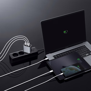 Cuktech 65W GaN sieninis įkroviklis 2xUSB-C 1xUSB-A pilkas