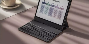 Onyx Boox Note Air 5 C magnetinis dėklas su klaviatūra, rudas