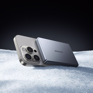 Joyroom JR-PBM08 Pro 22,5 W 10000 mAh išorinė baterija su belaidžiu įkrovimu ir 2 x USB-C – pilka