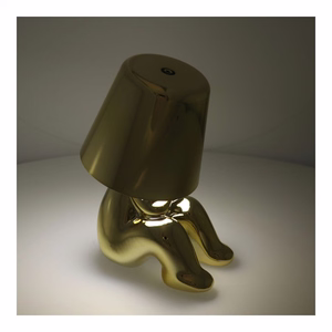 Stalo lempa prie lovos GOLD MAN Art Deco sėdinti (versija 4) MLTL