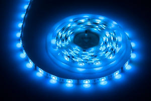 Комплект освещения: лента 5050 SMD на 150 светодиодов, блок питания и контроллер цвета