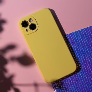 Mag Invisible dėklas telefonui iPhone 15 Pro 6,1 pastelinis geltonas