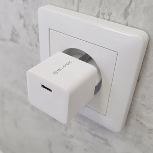 Blavec BC-10 tinklo įkroviklis Type C PD 25W 3A su Type C - Type C laidu baltas