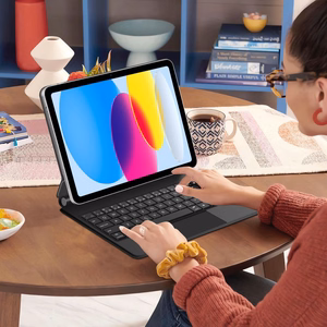 Чехол Tech-Protect Smartcase Magnetic с клавиатурой для iPad 10.9” 2022 / iPad 11” 2025 - чёрный