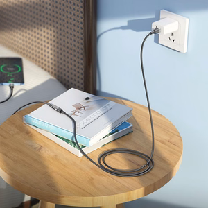 Adapteris Hoco (U107) iš USB-C į USB-C (OTG) 3A 1.2m juodas