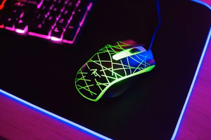 ART komplektas laidinė klaviatūra USB A QWERTY su šviesa + laidinė pelė USB A su šviesa AK-50 juoda