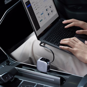 Cuktech CC903P automobilinis įkroviklis 100 W, su ekranu ir 70 cm įtraukiamu USB-C laidu – pilkas