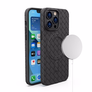 Magnetinis pintas dėklas iPhone 15 Pro - juodas