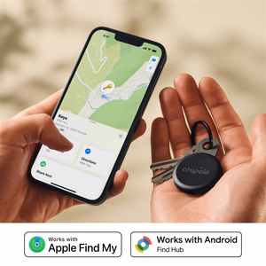 „Chipolo LOOP“ – įkraunamas „Bluetooth“ sekiklis su silikonine kilpa, skirtas „iOS“ ir „Android“ įrenginiams, anglies spalvos