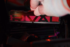 DDR4 8GB 3200MHz UDIMM goodram RIVAL сияющий красный