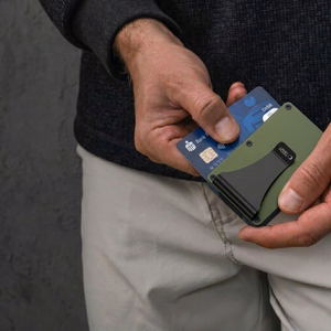 Tech-Protect Thorn piniginė su RFID apsauga – žalia