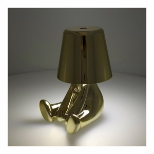 Stalo lempa prie lovos GOLD MAN Art Deco sėdinti (versija 5) MLTL