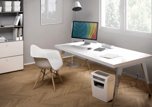 Leitz IQ Home Office P-4 dokumentų naikiklis Smulkinimas mažais gabalėliais 22 cm Balta