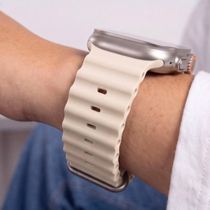 Tech-Protect IconBand Pro Strap for Apple Watch 4 / 5 / 6 / 7 / 8 / 9 / SE / Ultra 1 / 2 (42/44/45/49 mm) - Beige