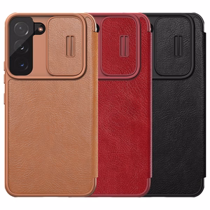 Nillkin Qin odinis Pro dėklas telefonui Samsung Galaxy S22+ (S22 Plus) apsauginis kameros dėklas su stovu rudas