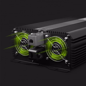 Green Cell PRO įtampos keitiklis, 12 V DC į 230 V AC, 2000 W nuolatinė / 4000 W momentinė galia, modifikuota sinusoidė
