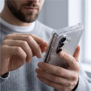 Tech-Protect FlexAir Hybrid dėklas, skirtas „Samsung Galaxy Z Fold 8 Ultra“ – skaidrus