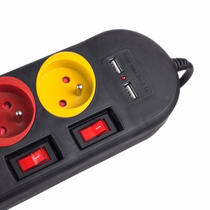 "Maclean" maitinimo juosta, 4 kištukinių lizdų ilgintuvas + 2xUSB, su jungikliais, 250VAC/10A, 2,1A 5V, 1,5 m, juoda, MCE229 B