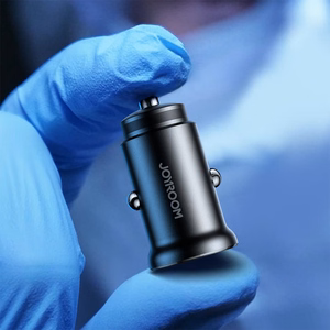 Joyroom JR-CCN05 automobilinis įkroviklis USB-C / USB-A 30W, juodas