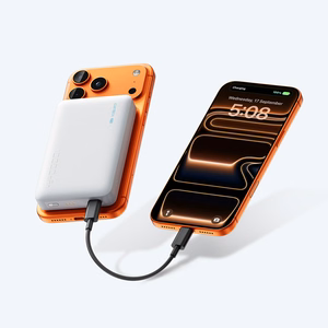 Cuktech WPB100N išorinė baterija 10 000 mAh, 20 W, su magnetiniu tvirtinimu ir stovu – balta