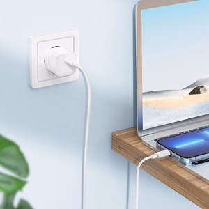 Кабель USB C to Lightning Hoco PD 2,4A 20W 1 м X88 белый