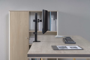 Gembird MA-D1-02 monitoriaus laikiklis arba stovas 81,3 cm (32") Stalas Juoda