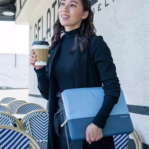 STM Origin įmautės tipo dėklas, skirtas 14 col. MacBook Pro ir daugumai 14 col. nešiojamųjų kompiuterių, ledynų mėlynos spalvos