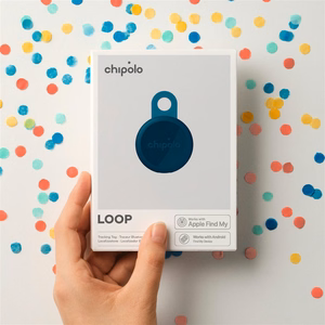 „Chipolo LOOP“ – įkraunamas „Bluetooth“ sekiklis su silikonine kilpa, skirtas „iOS“ ir „Android“ įrenginiams, tamsiai mėlynos spalvos