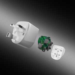Adapteris iš UK sieninio kištuko į universalų kištuką