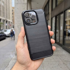 Чехол iPhone 17 Pro / 18 Pro (низкий край камеры) Carbon 2.0 черный