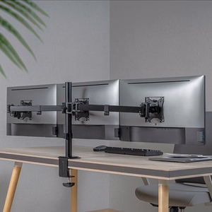 Trijų 17"-32" monitorių laikiklis