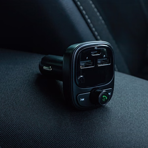 Forever TR-370 Bluetooth FM siųstuvas, 2 x USB-A, 1 x USB-C PD 30W, juodas