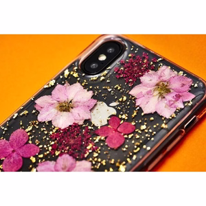 Puro Glam Hippie Chic dėklas, skirtas iPhone XR, su tikrais žaliais gėlių žiedlapiais