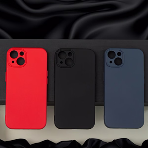 Чехол Liquid Silicone 1.5mm Apple iPhone 16e 17e чёрный