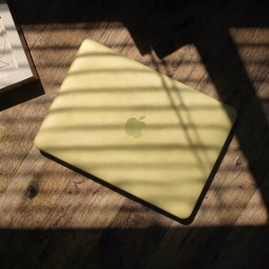 Tech-Protect SmartShell deklas MacBook Neo 13 colio 2026, skaidrus matinis