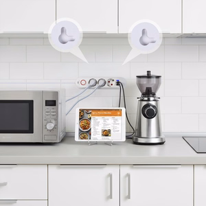Maclean elektros paskirstytuvas, prailginimo laidas su 3 lizdais + 3xUSB, 110–240 V kintama srovė, 50/60 Hz, 2,1 A, maks. 2500 W, 1,5 m, baltas, MCE394 W
